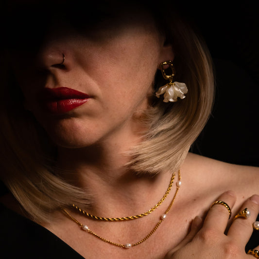 Gouttes de Coquillage - Shell Drop Earrings 18k Gold