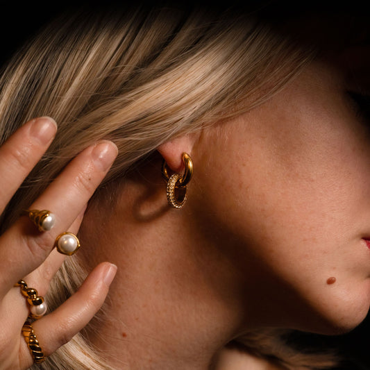 Éclat Doré - Zircon Huggie 18K Gold Plated
